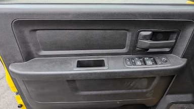 thumb car