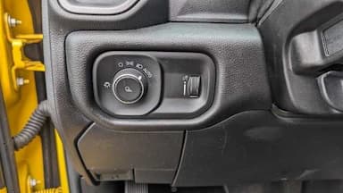 thumb car