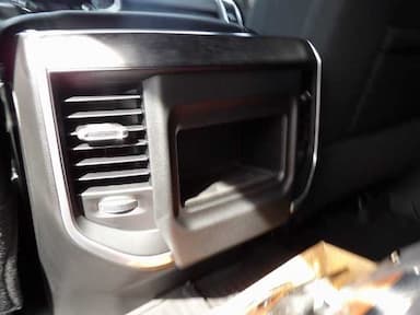 thumb car